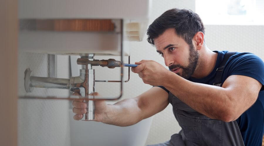 Faucet aerator cleaning/replacement in Eddyville, KY